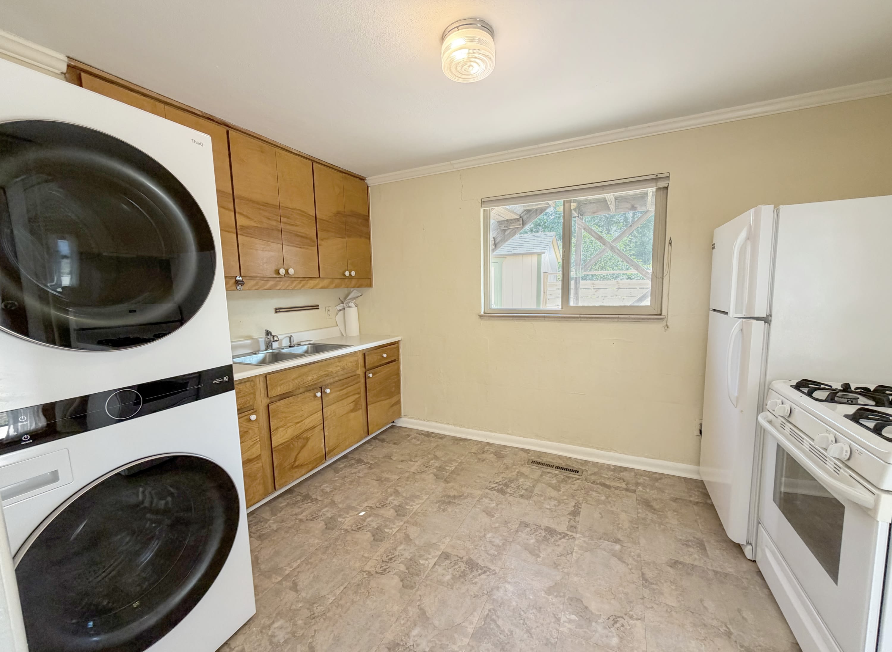 2626 4th Street – photo 3