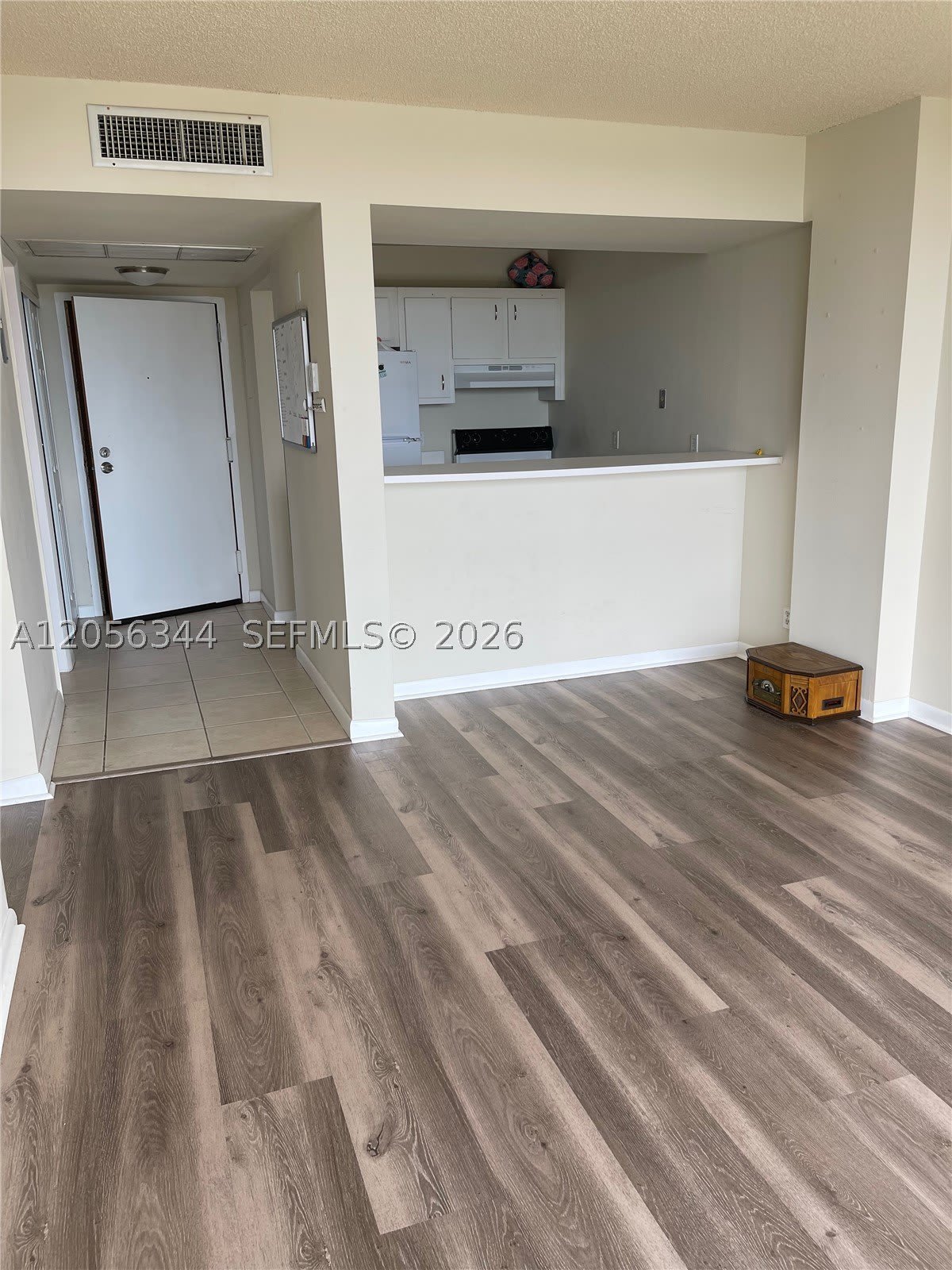 4222 Inverrary Blvd – photo 5