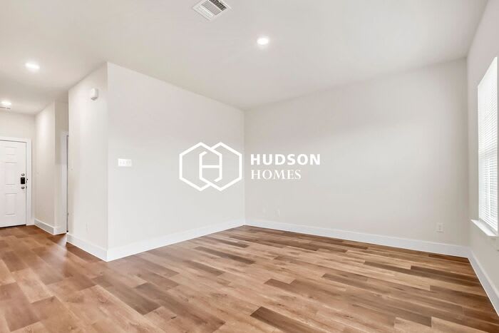 2813 Woodbrook Drive – photo 3