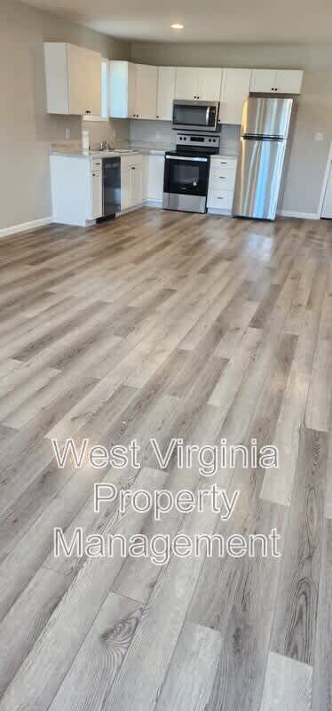 112 Arthur Ct. – photo 3