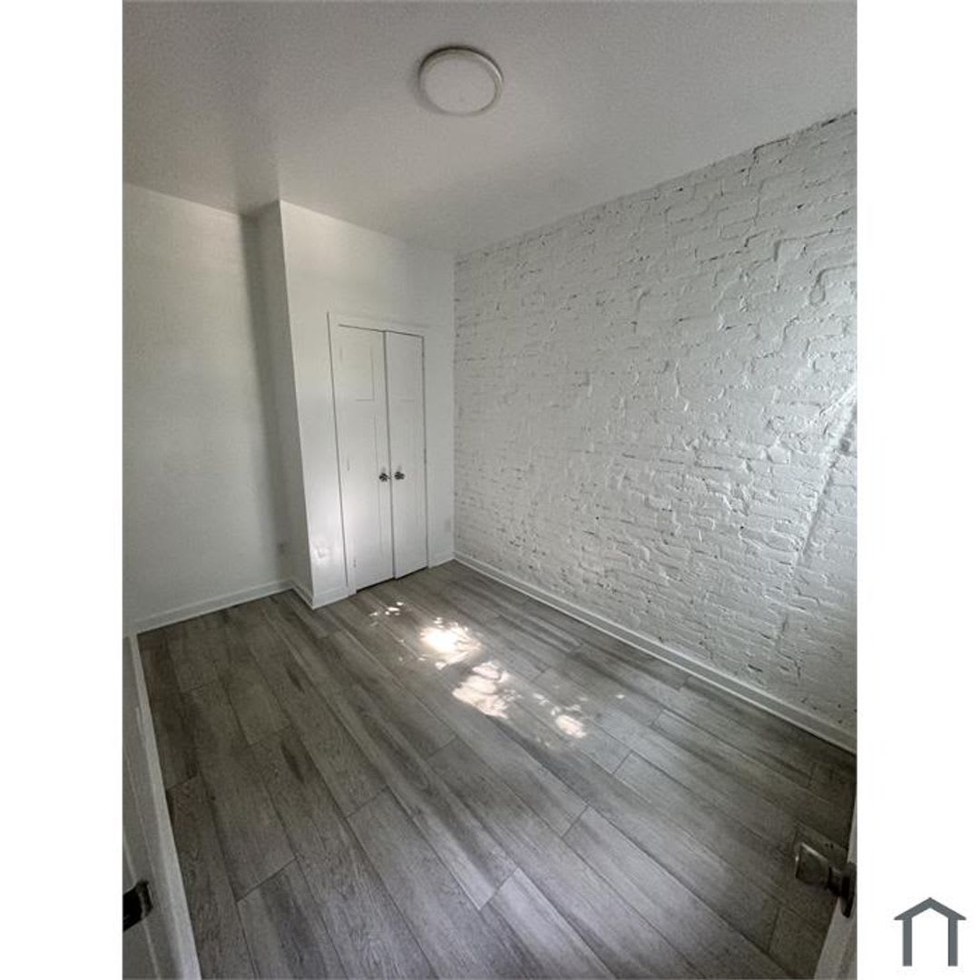 2531 N Dover St – photo 3