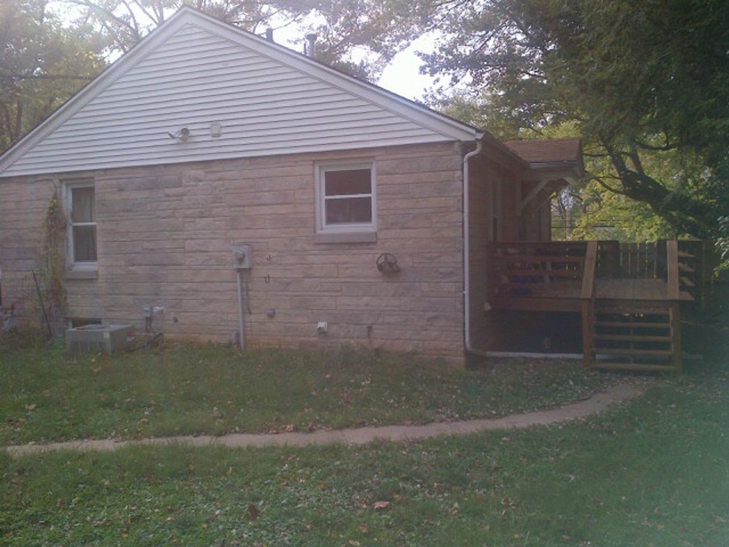 4 BED/2 BA Home close to Assembly Hall! – photo 3