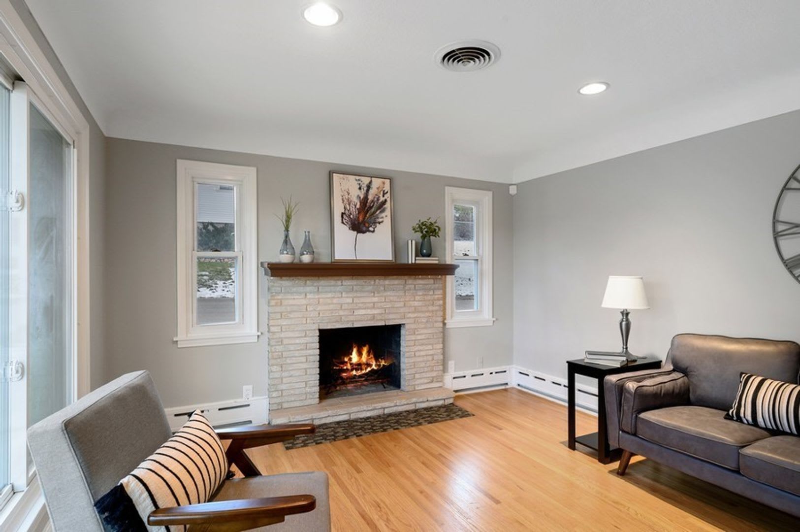 Remodeled 4bd 2ba fully finished rambler style home in New Brighton – photo 2