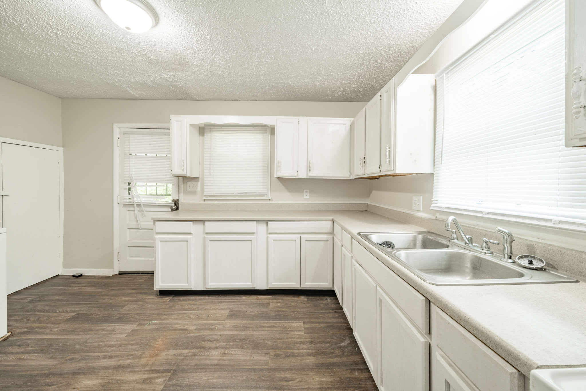 2250 North Goodlet Avenue – photo 3
