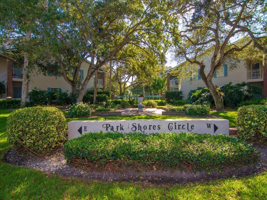 133 E Park Shores Circle – photo 2
