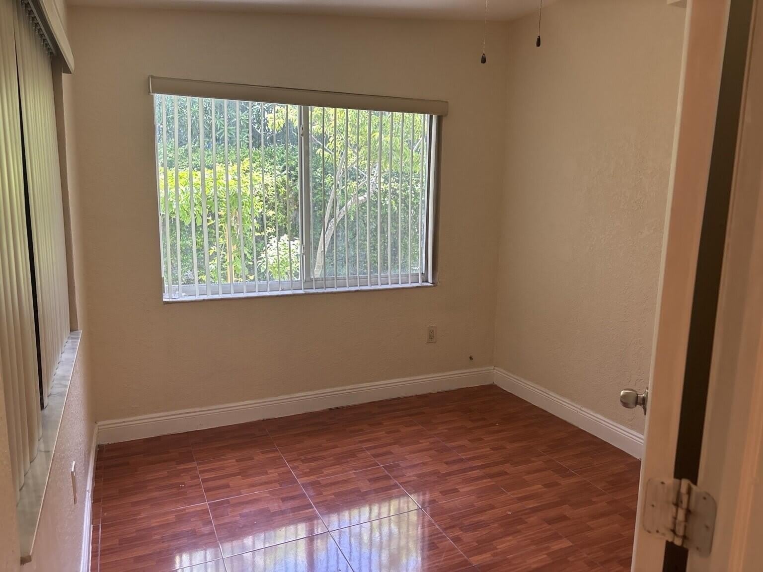 911 Opa Locka Boulevard – photo 4