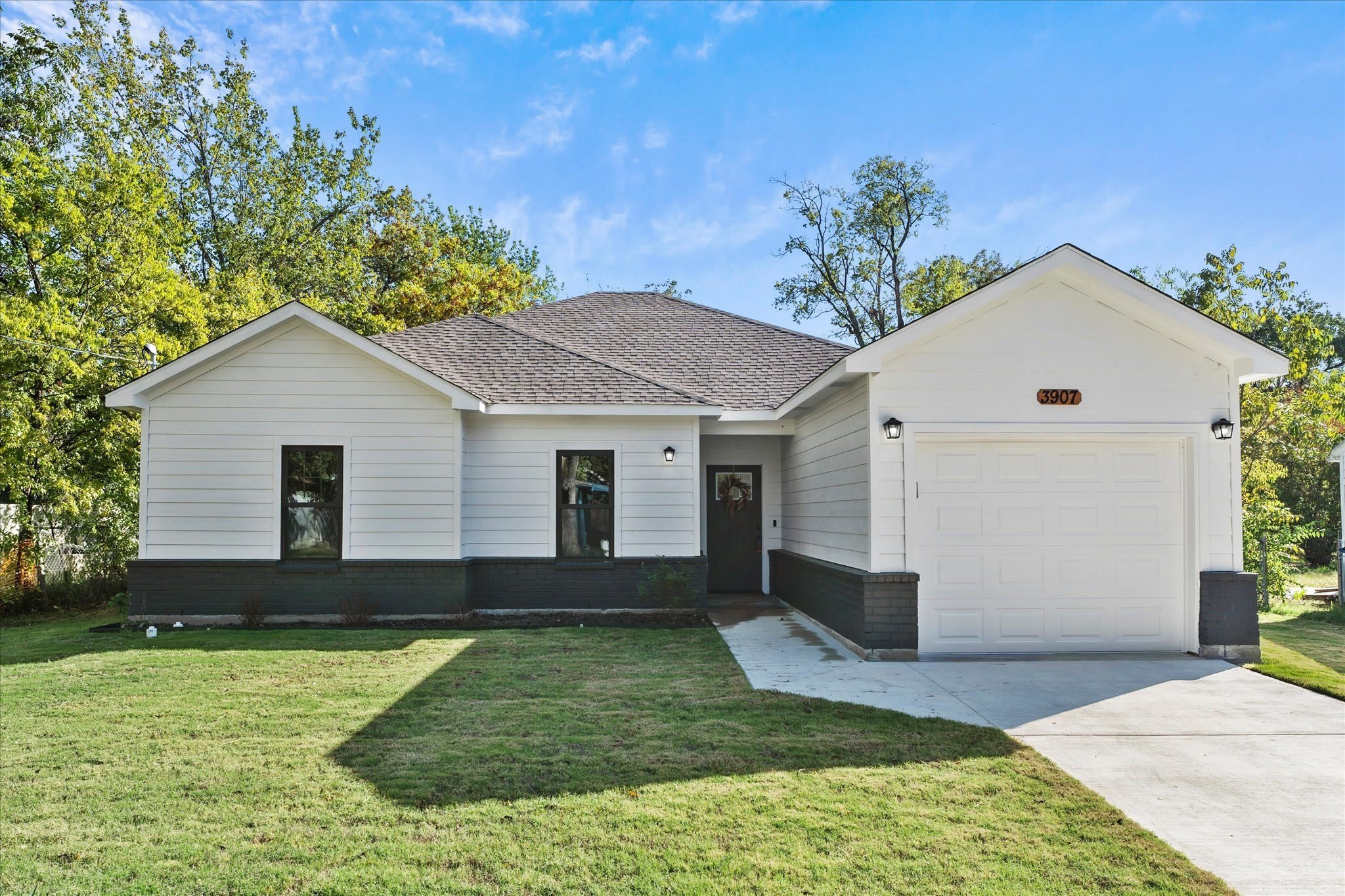 3907 Simonds Street – photo 1
