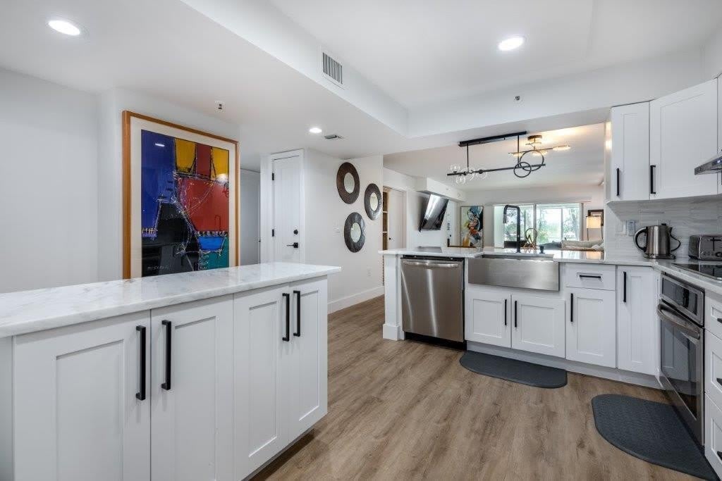 6096 Huntwick Terrace – photo 3