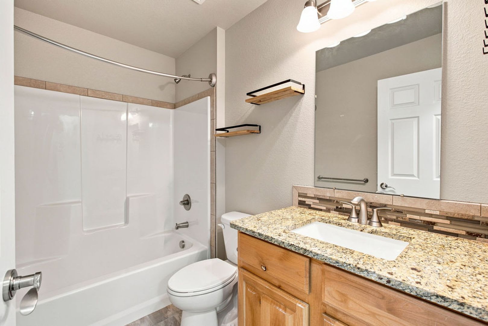 3 Bedroom Ranch in Windsor, Cul-de-Sac – photo 4
