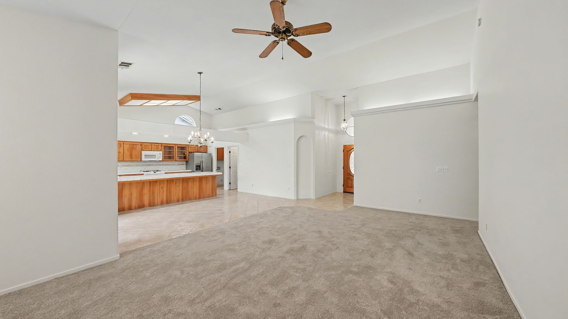 Beautiful 3 Bedroom 2 Bathroom Home For Rent – photo 4