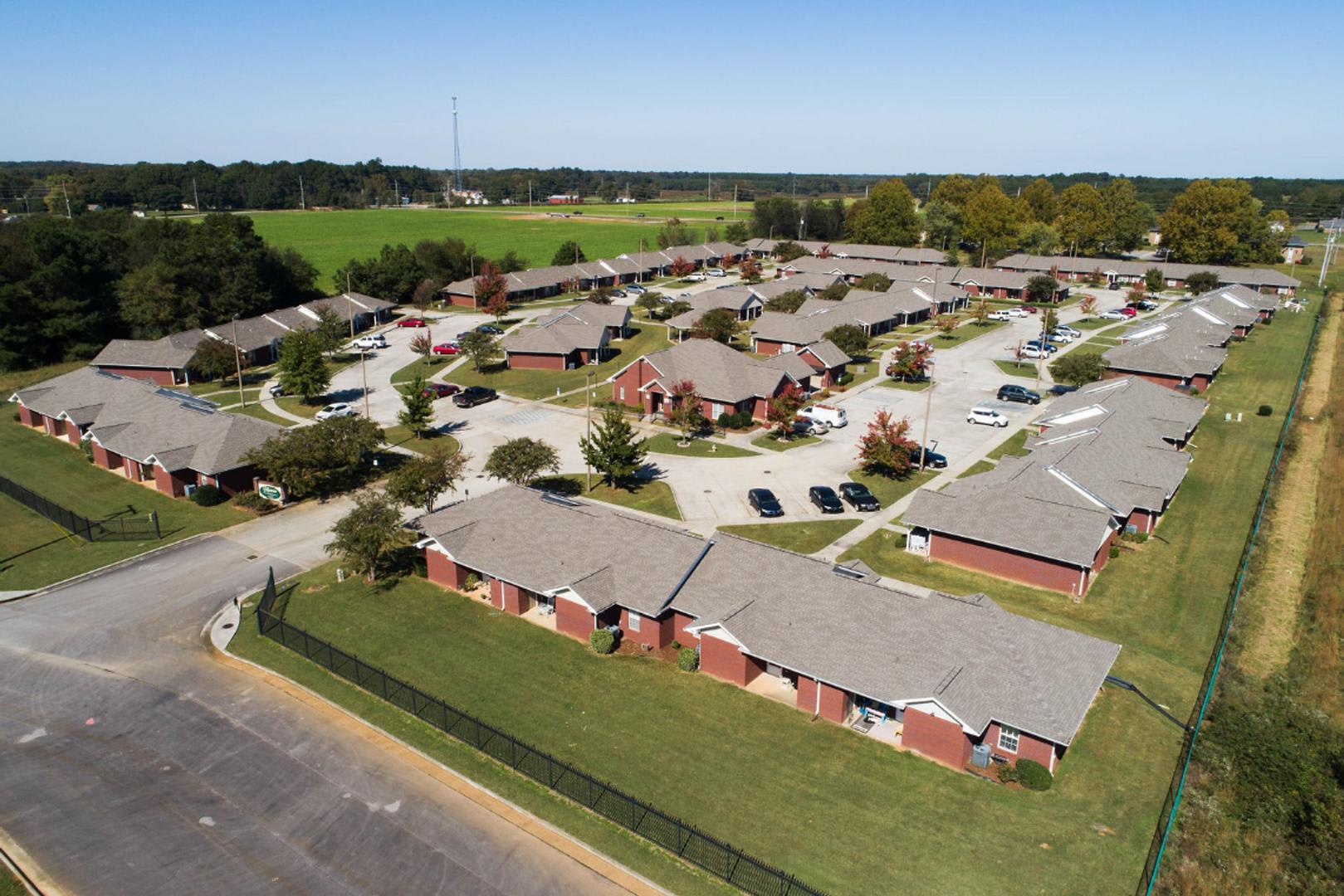 Arrowhead Dr******Senior 55+ Community****** Rent $1024/month – photo 2