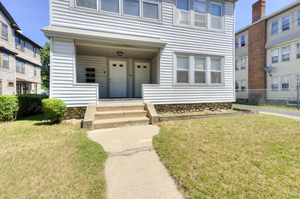 377 Chandler St – photo 3