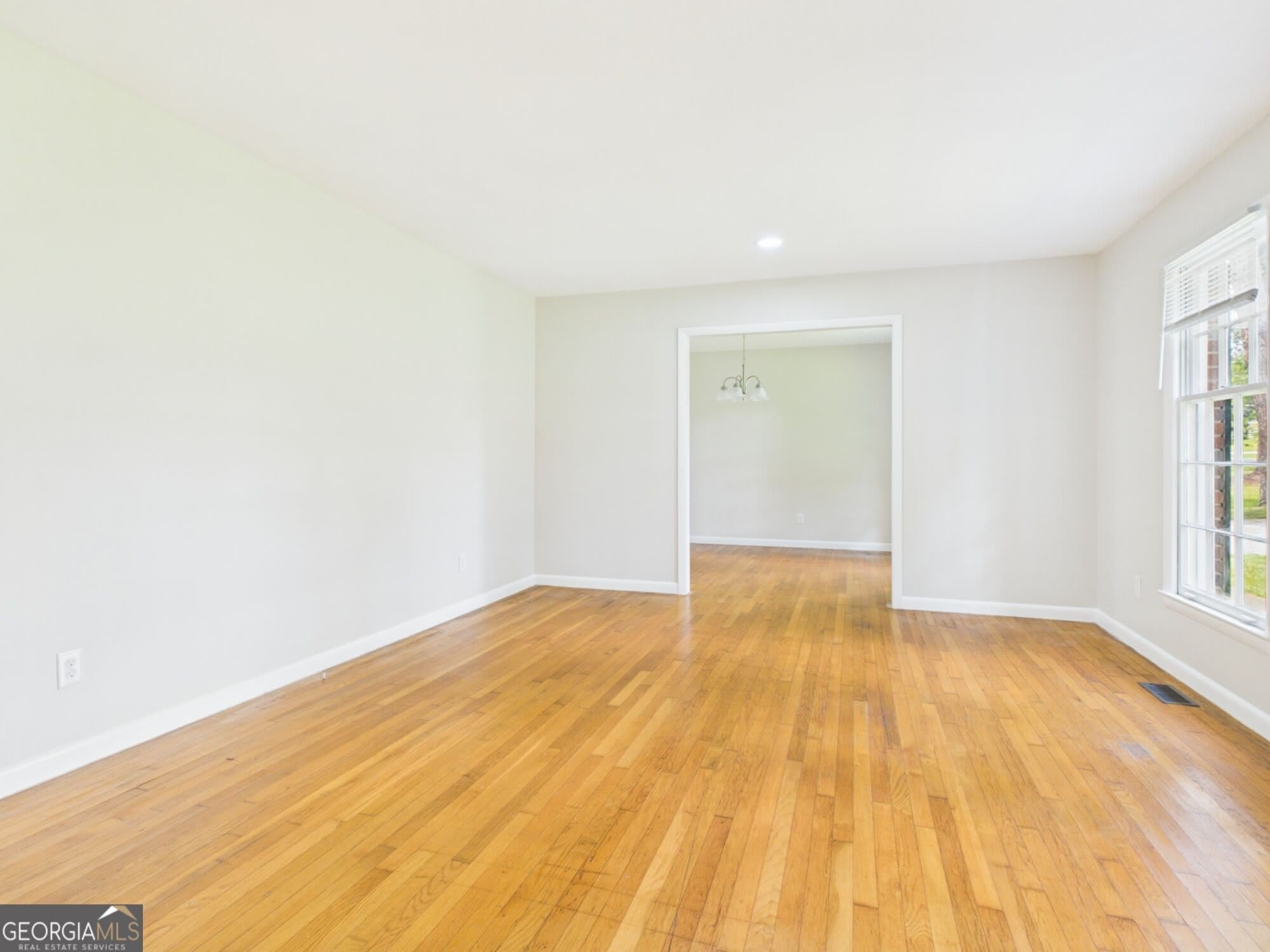 1881 Tanglewood Road – photo 3