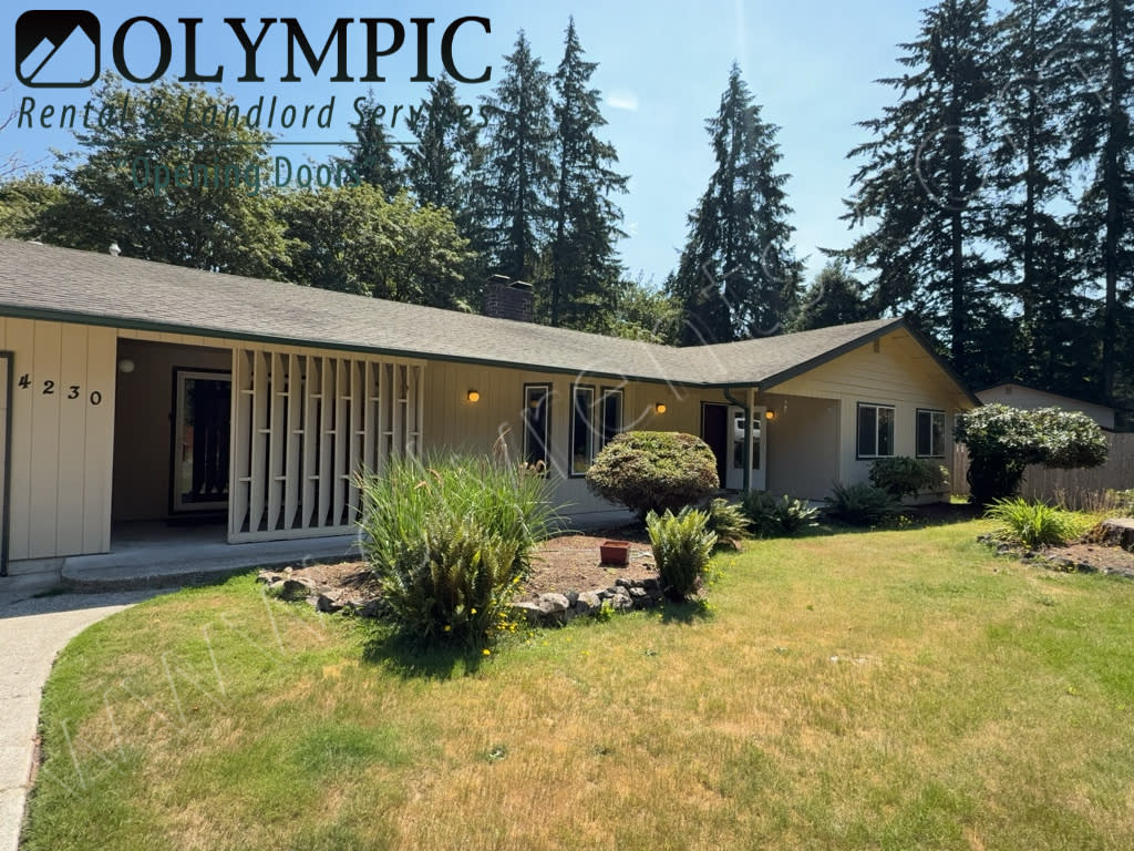 4230 Frontier Dr SE – photo 2