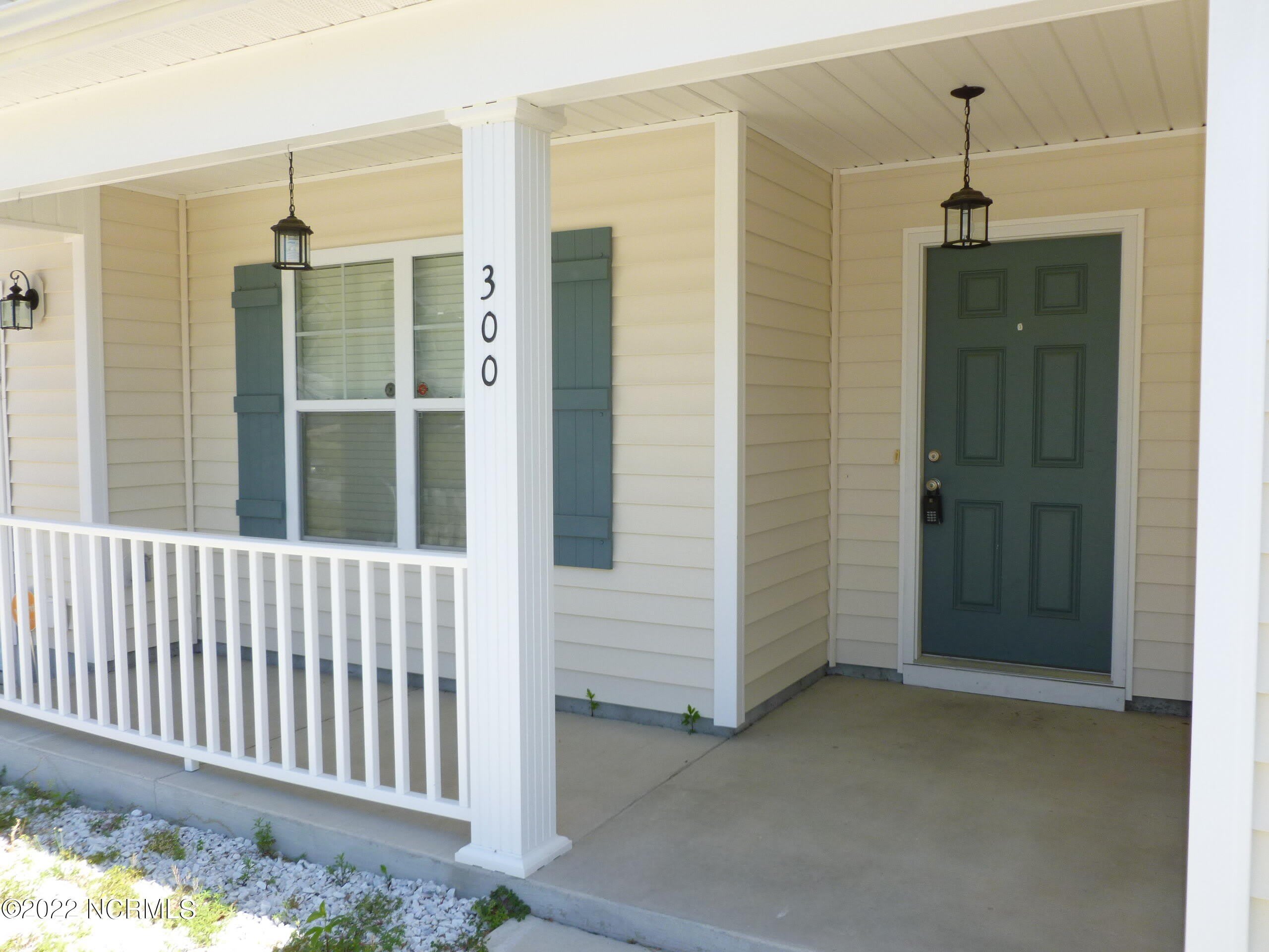 300 Sun Street – photo 2