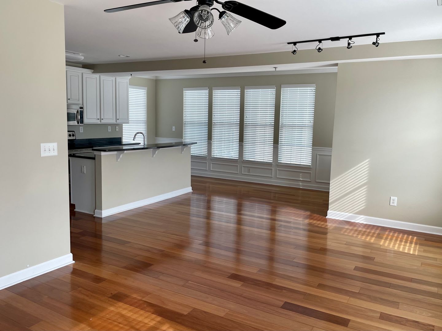 3 Bedroom 2.5 Bathroom Condo in Sunset Beach – photo 5