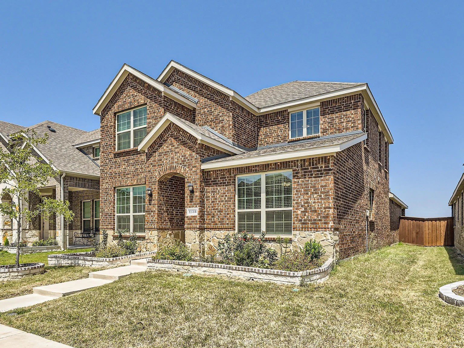 1533 Bennington Lane – photo 3