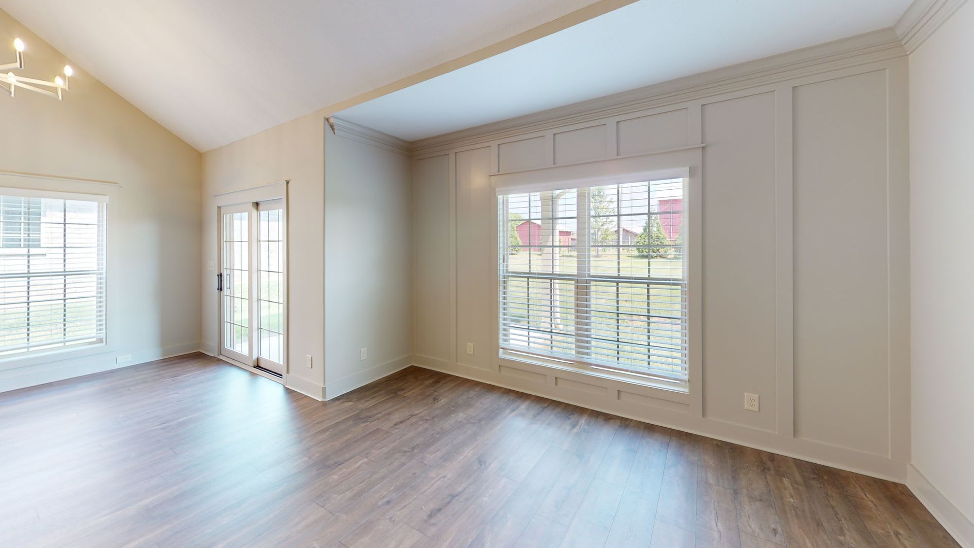 Stylish Veridian Townhome With Main Level Primary Suite Large Kitchen Island And Covered Back Patio – photo 3