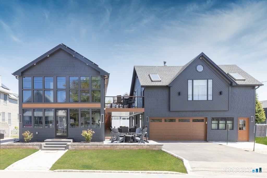 48 Swan Avenue – photo 1
