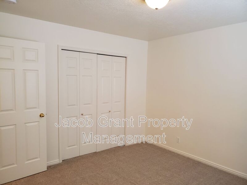 4946 Cole Street – photo 5