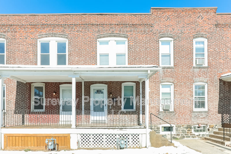 8 West 8th Street – photo 1