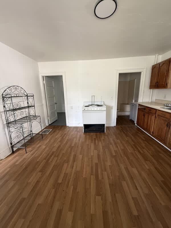 402 Stone St – photo 2