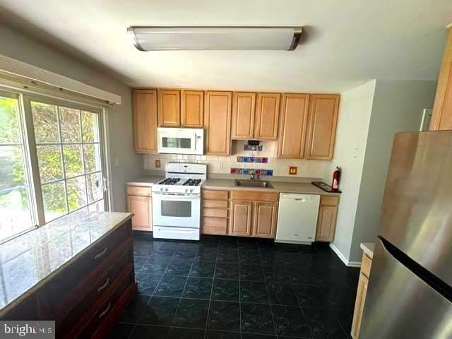 1504 Coventry Way – photo 5