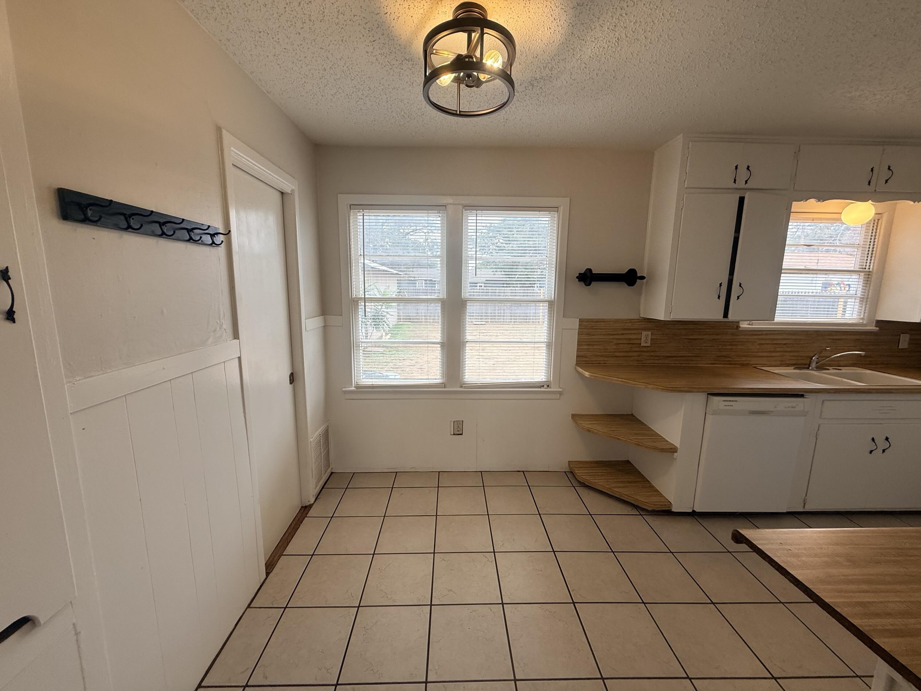 2513 43rd Street – photo 4