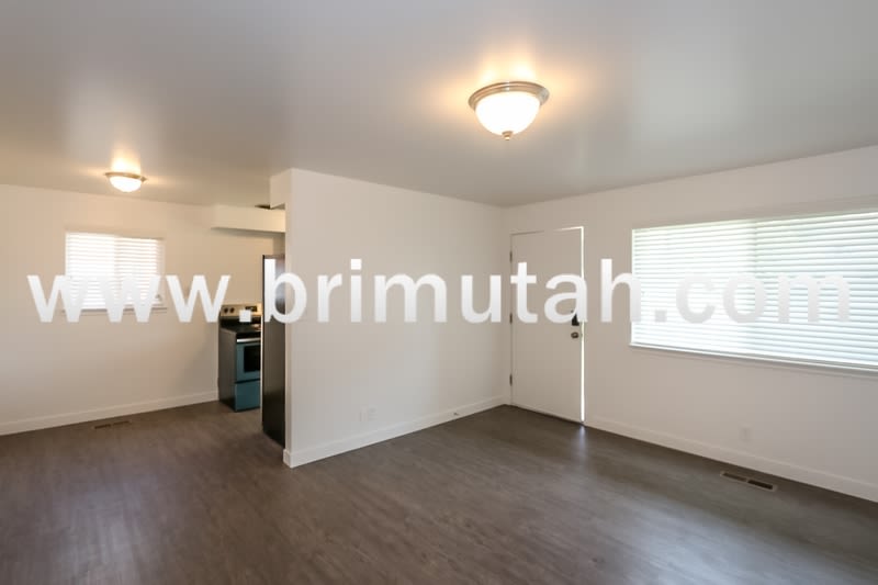 160 W. 300 N. – photo 4