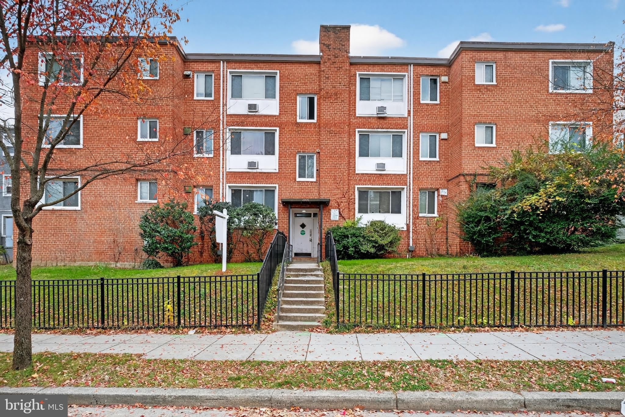 2901 Gainesville St SE – photo 1