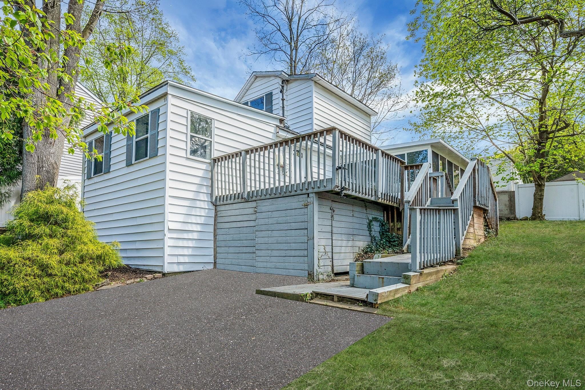 93 Maple Road – photo 1