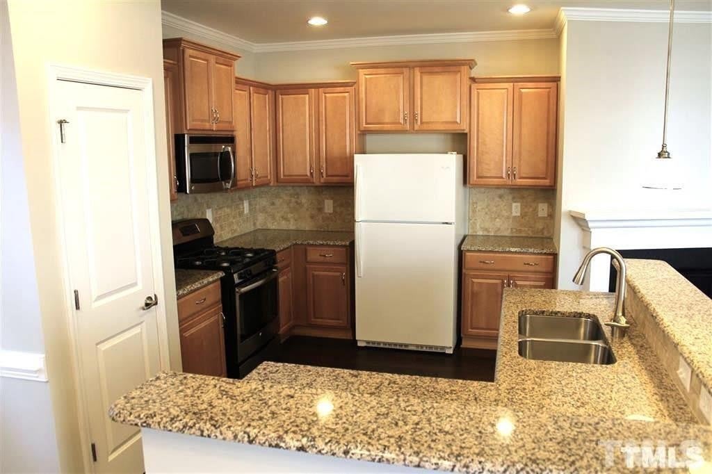 1133 Pemberly Avenue – photo 3