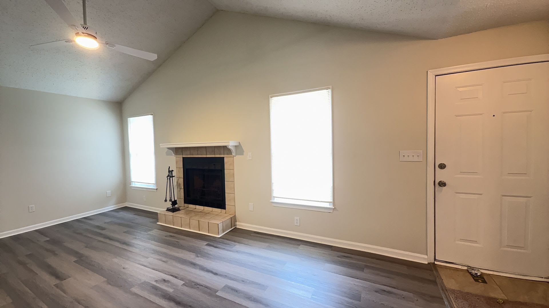 3-Bedroom Virginia Beach Home with Fenced Yard & Spacious Livin – photo 4