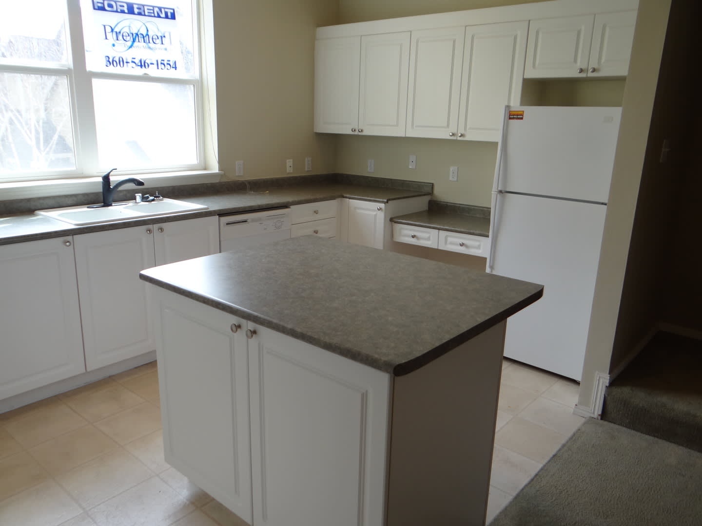 Stunning Northwynd Condominium for Lease near Vancouver Waterfront & Beaches – photo 3