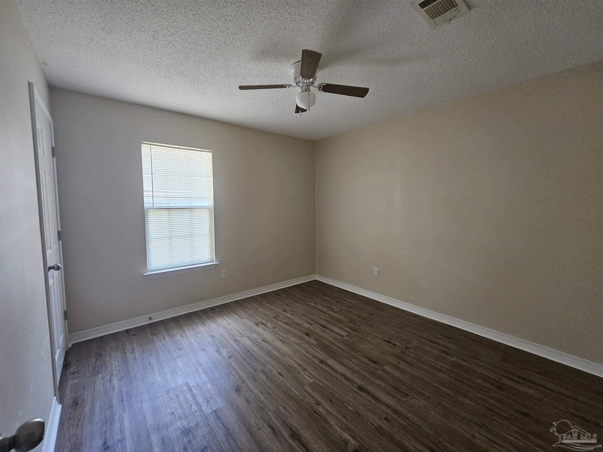 2040 E Roberts Rd – photo 5