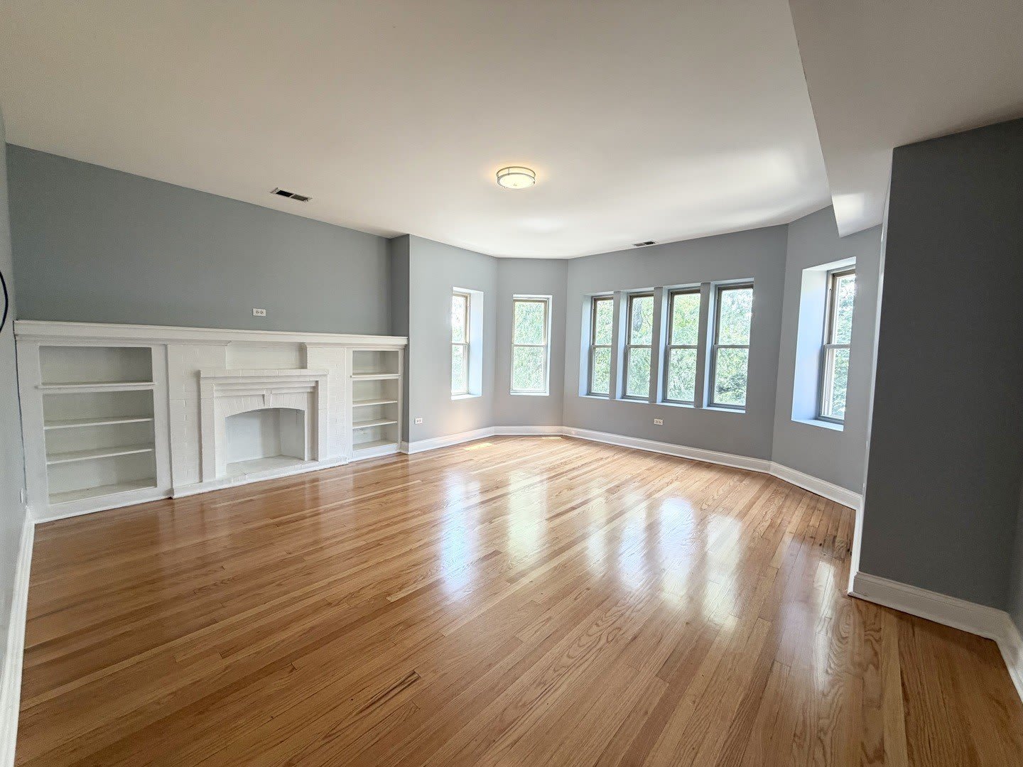 7821 S PHILLIPS Avenue – photo 3