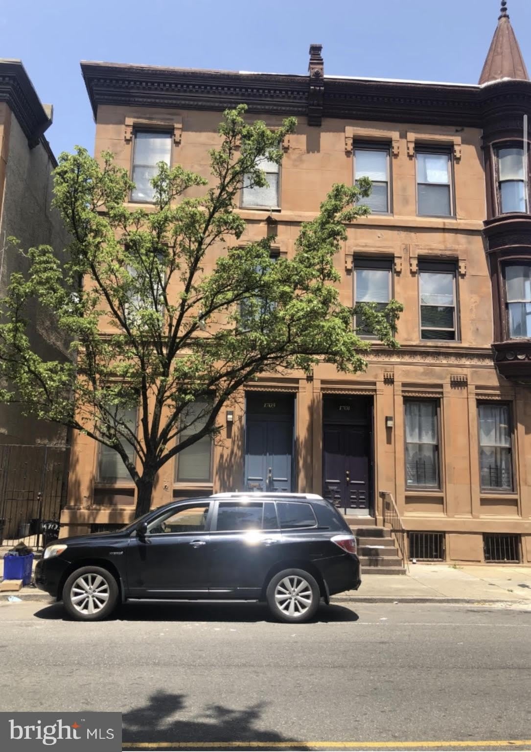 1703 W DIAMOND Street – photo 2