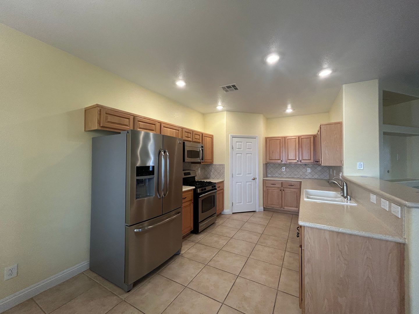 wonderful 3 bedroom home – photo 3