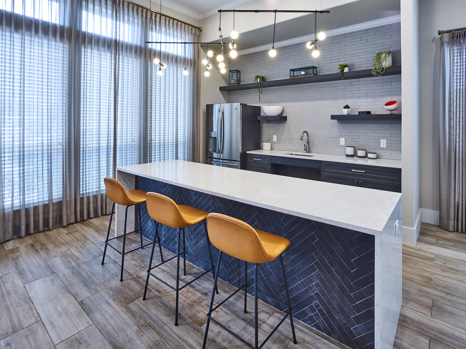 Avanti East – photo 2