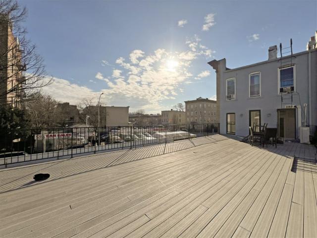 1283 Rogers Avenue – photo 1