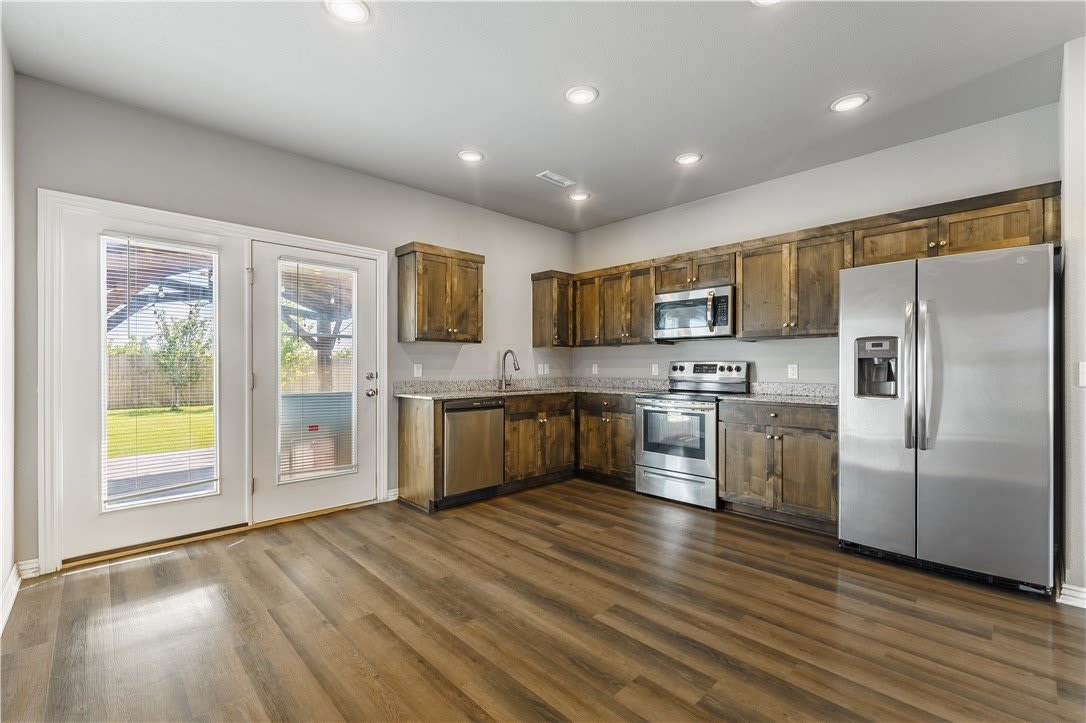 241 Williams Court – photo 4