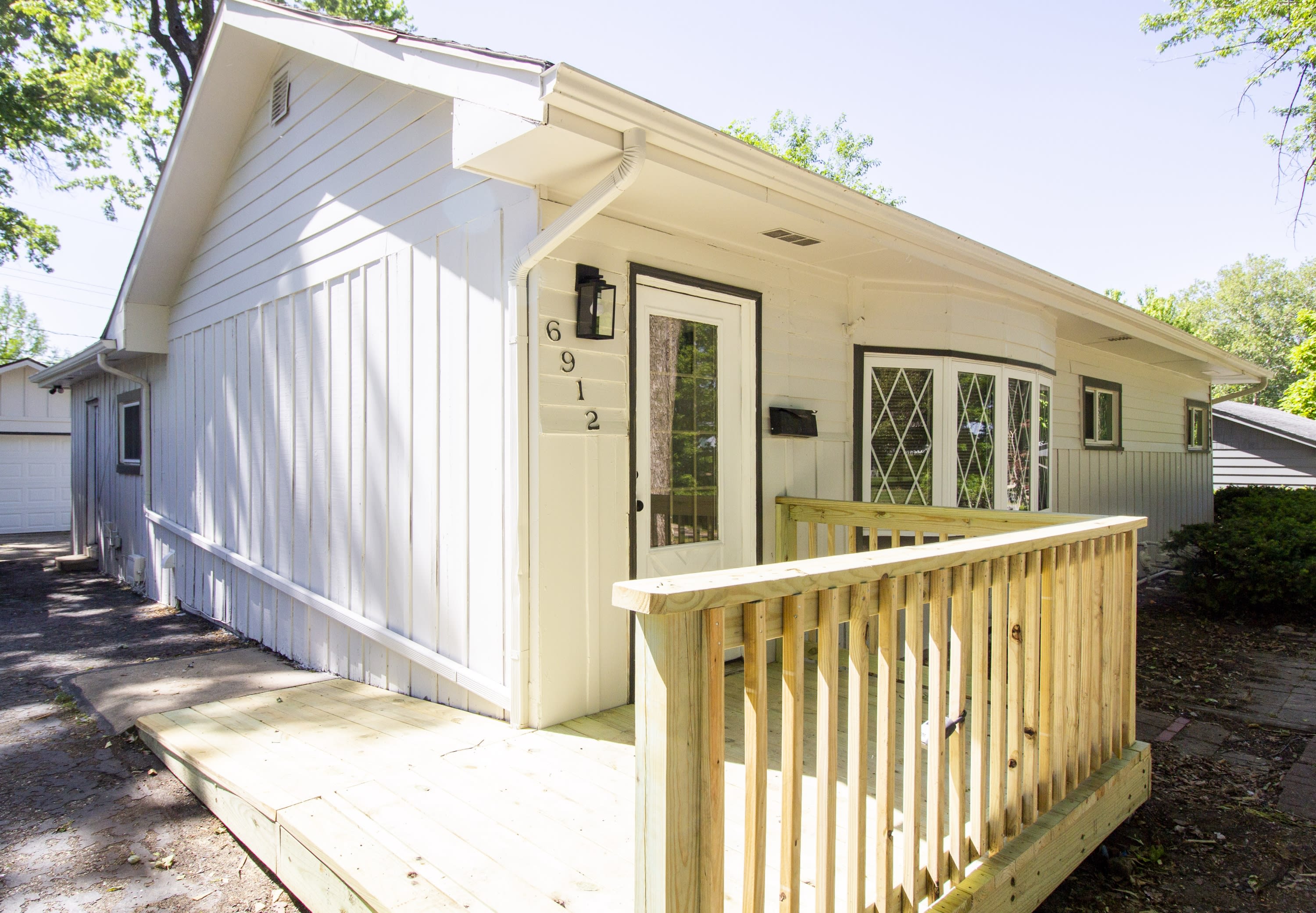 6912 North Harrison Street – photo 1