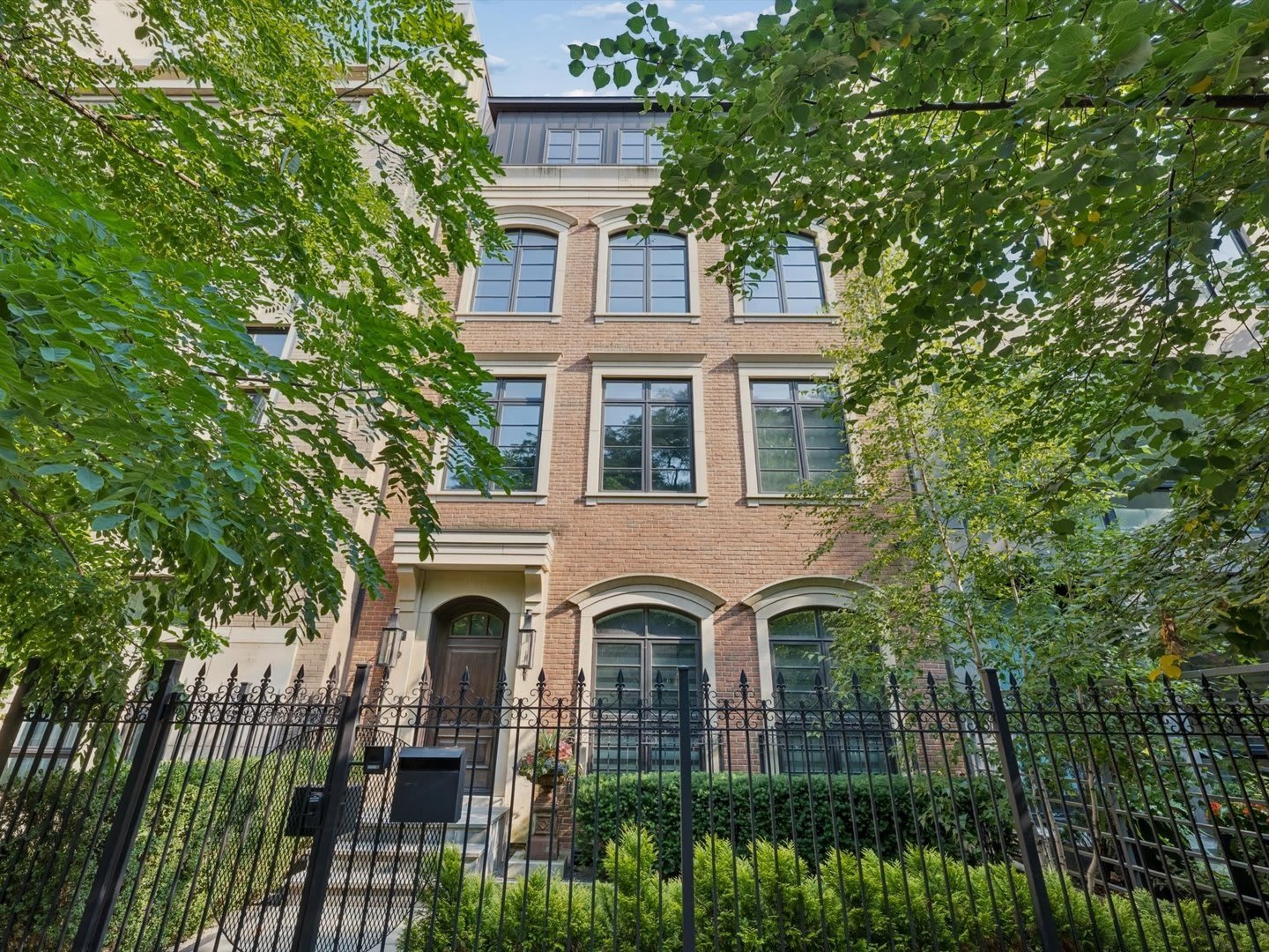 441 W Deming Place – photo 2