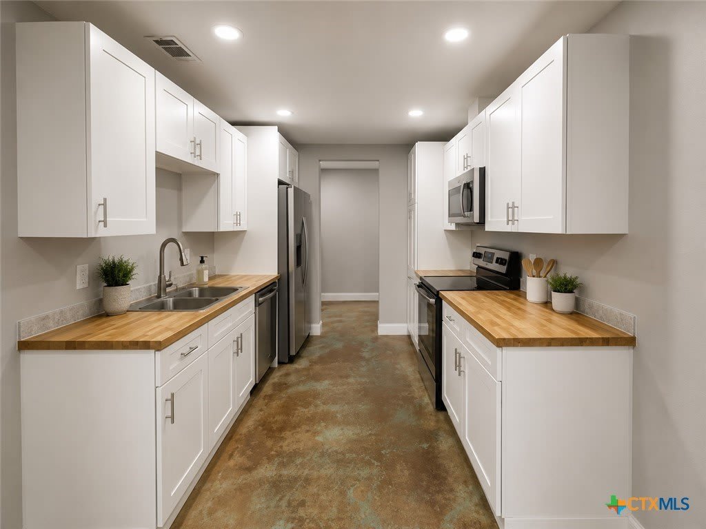 661 W Austin Street – photo 3