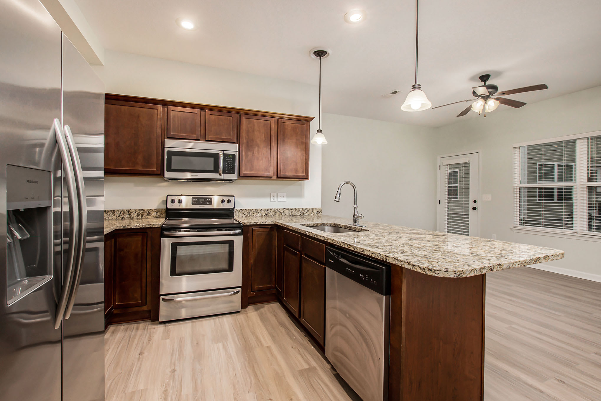 6411 Darnell Street – photo 2