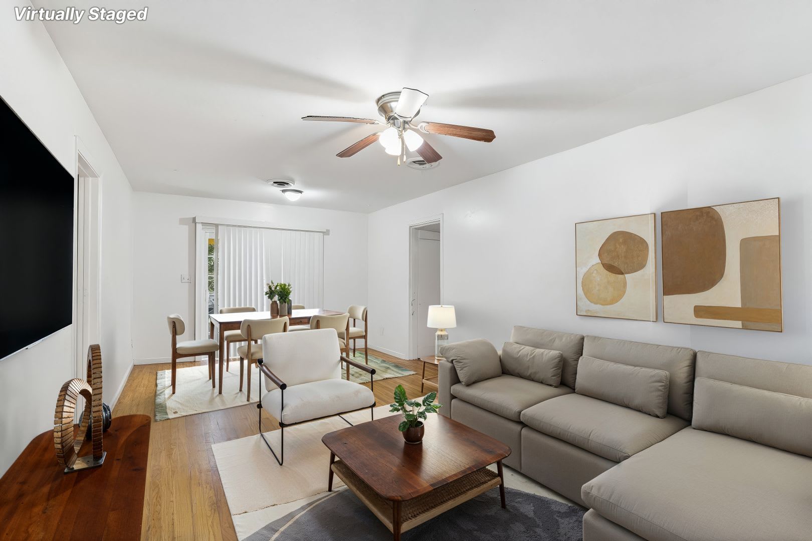 4 Bedroom House with Back Deck – photo 2