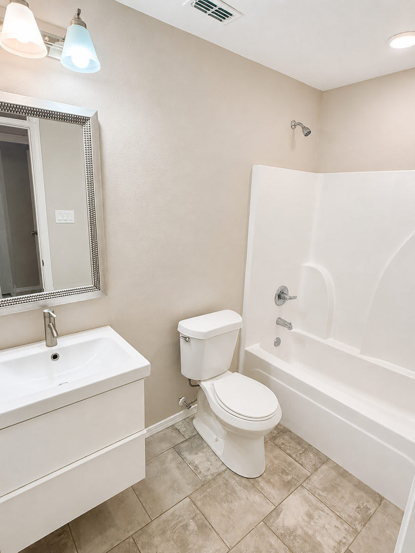 Available For Immediate Move In 4Bed 2Bath 2G 8402 11Th Street – photo 4