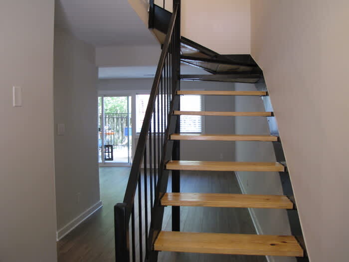 220 Elizabeth Street – photo 2
