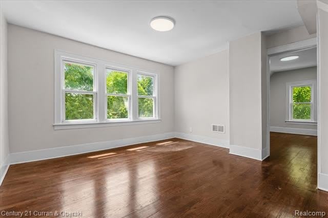 35743 E Michigan Avenue – photo 5