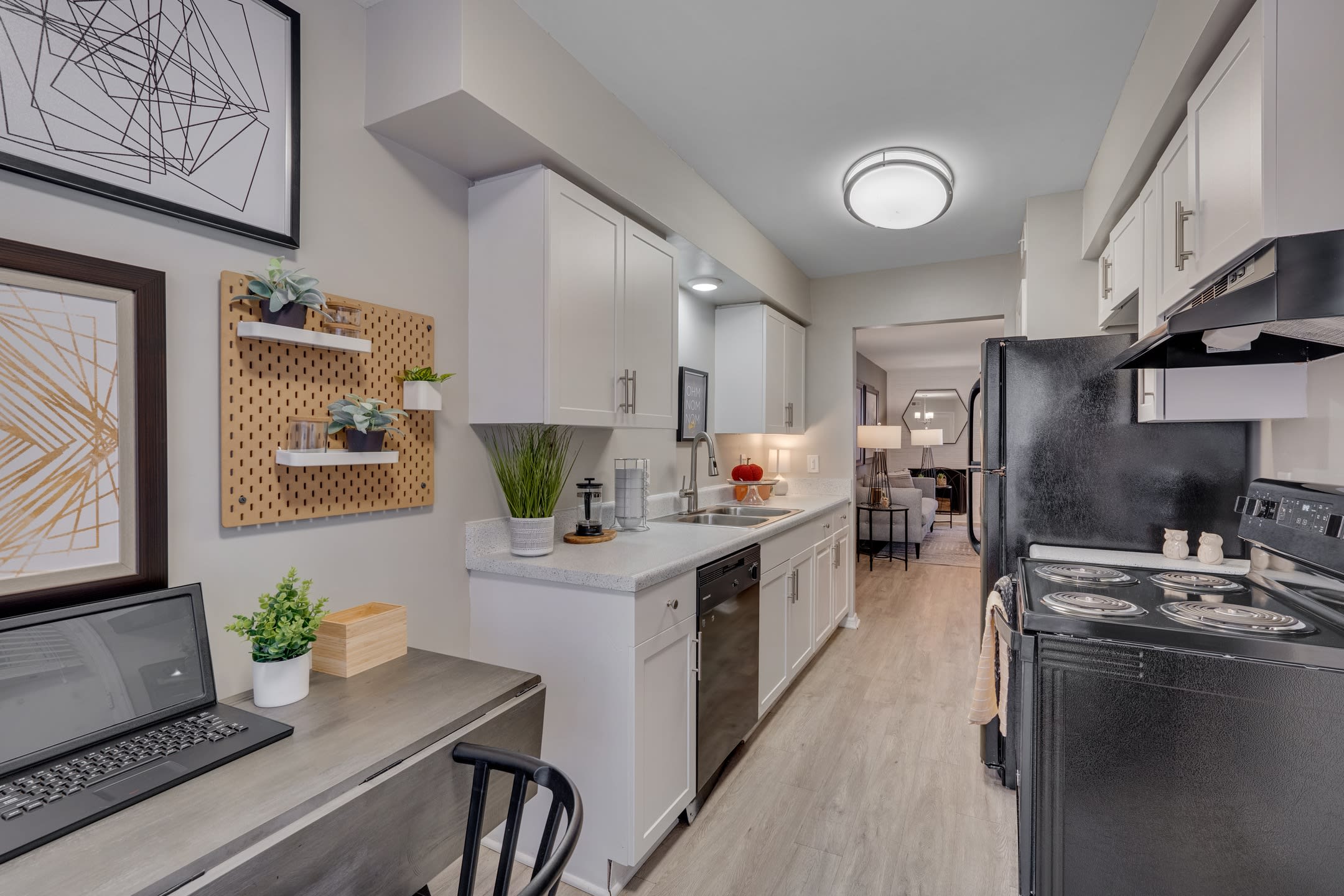 Trailwood Crossing Apartments – photo 1
